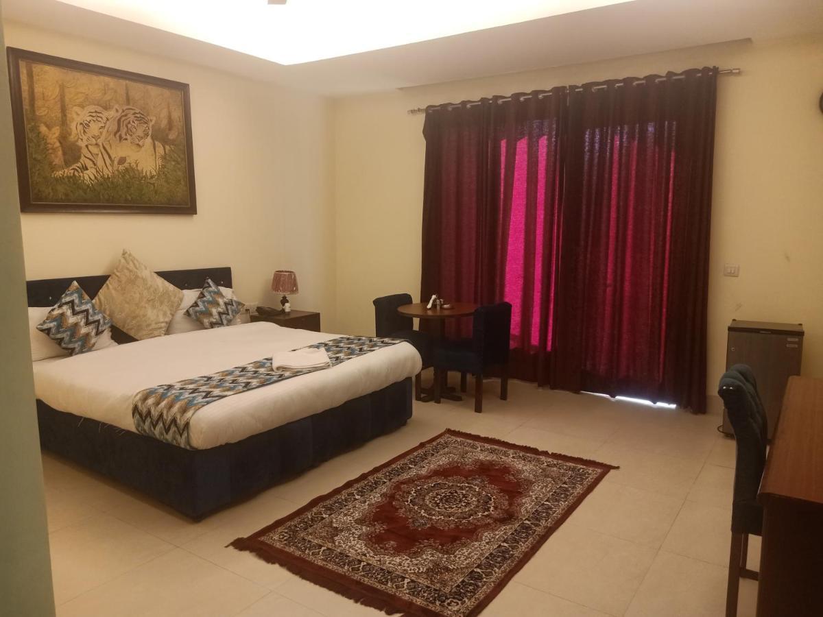 Hotel The Am Bliss Gurgaon Luaran gambar