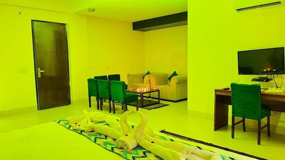 Hotel The Am Bliss Gurgaon Luaran gambar
